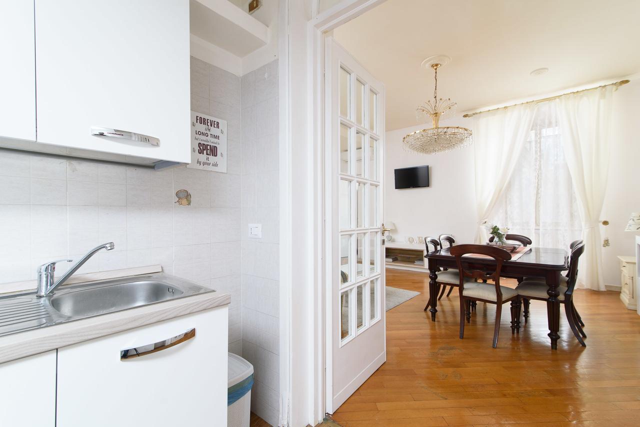 Crystal House * Rome
