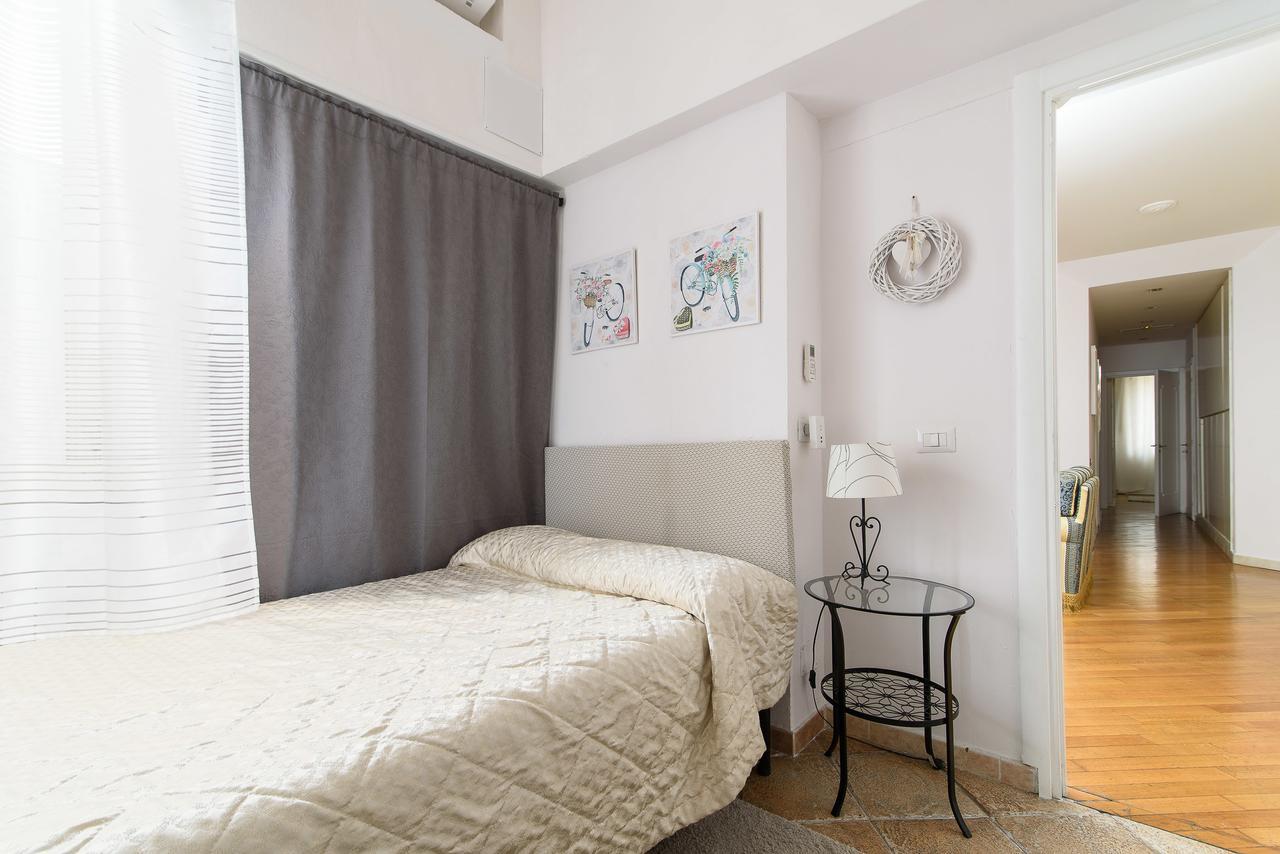 Apartment Crystal House